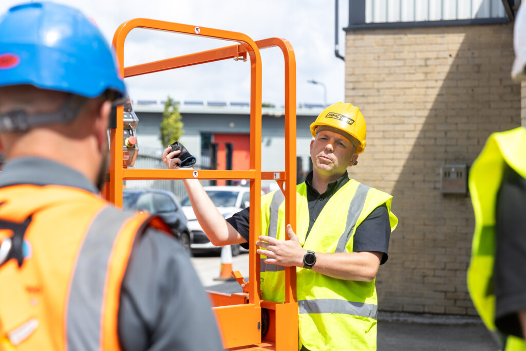 1 DAY IPAF Demonstrator