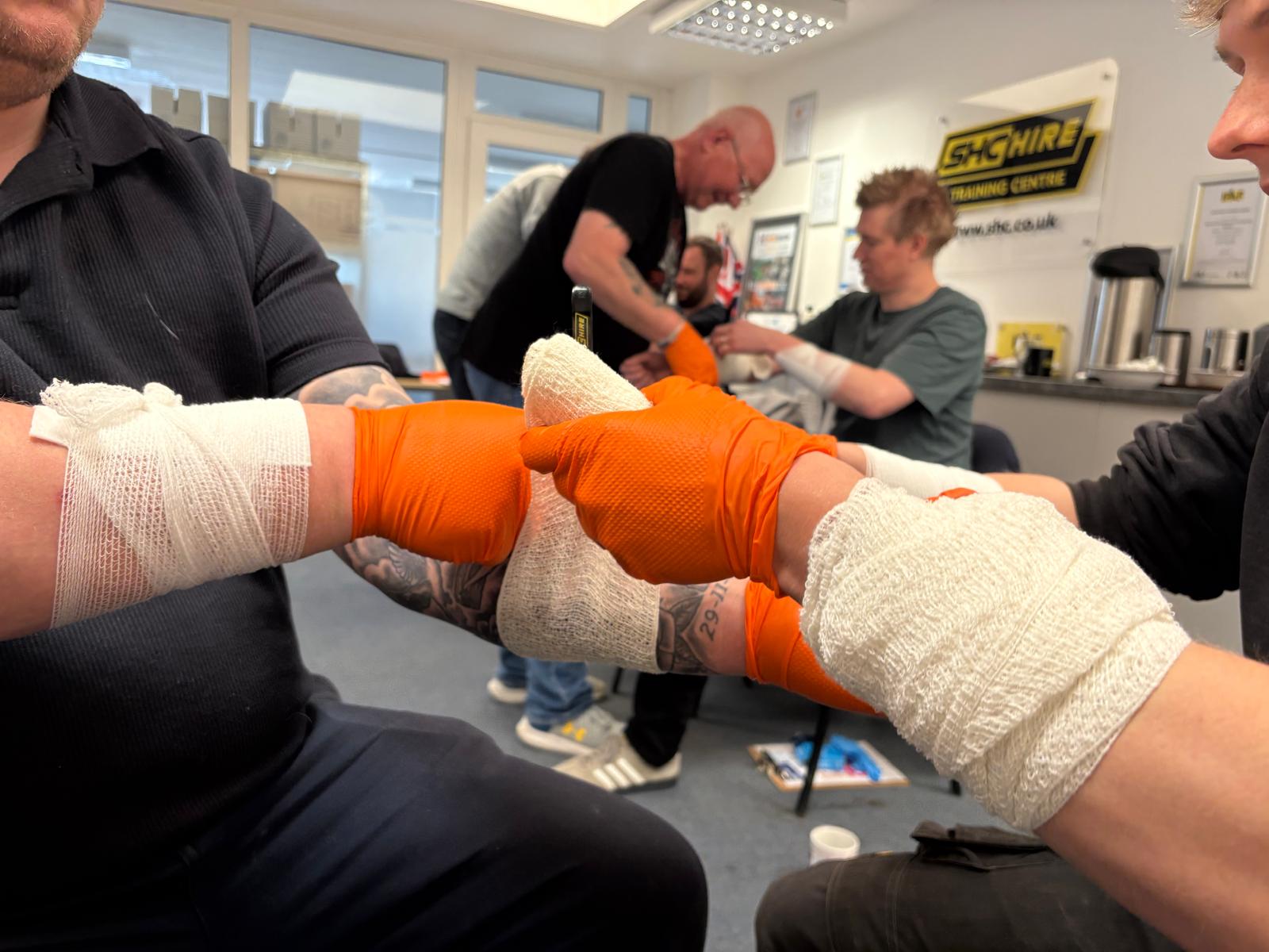 EMERGENCY FIRST AID AT WORK (EFAW)